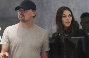 Leonardo DiCaprio was spotted shopping in New York with his girlfriend Vittoria Ceretti.