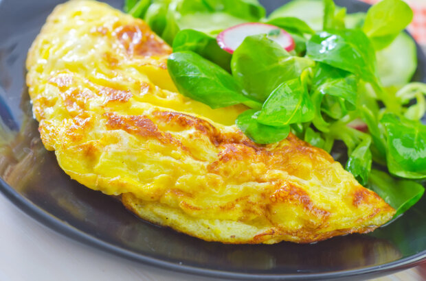 Omelet with spinach