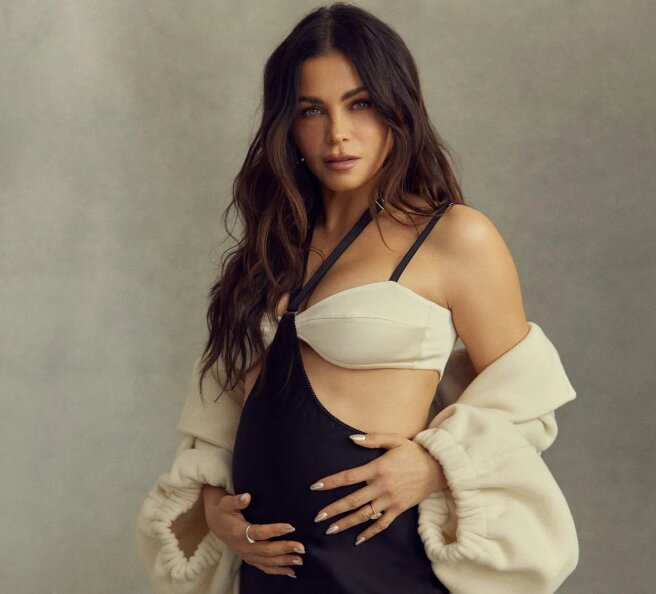 Actress Jenna Dewan is expecting her third child