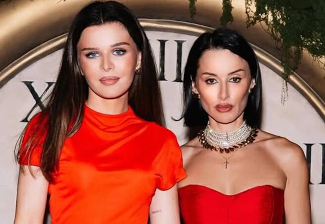 Tina Kandelaki and her daughter appeared in paired outfits.