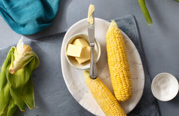 Corn in the microwave: 3 quick recipes