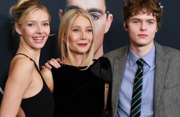 Gwyneth Paltrow with her children (for the first time on the red carpet), Timothée Chalamet with his mother and Uma Thurman's son at the premiere of the film "Marty Magnificent"