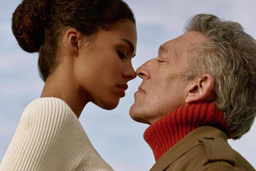 French chic of the 1980s: Tina Kunaki and Vincent Cassel starred in a new advertising campaign
