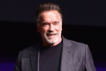Arnold Schwarzenegger donated 25 homes to homeless veterans