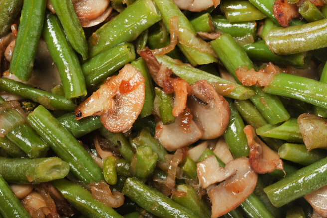 String beans with mushrooms