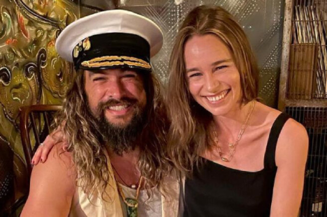 "Game of Thrones" stars Emilia Clarke and Jason Momoa reunited