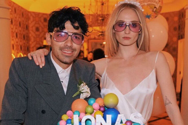 Games in the console and nude photos: how Joe Jonas celebrated his birthday with his wife Sophie Turner