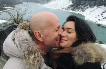 Bruce Willis's wife denies rumors that he "no longer has joy in life"