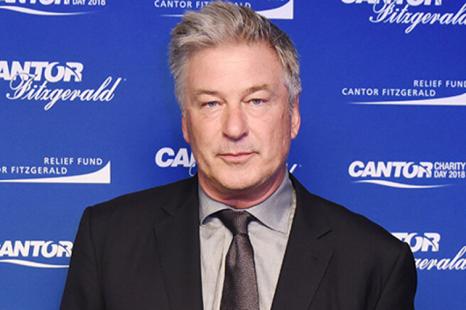 The family of cameraman Galina Hutchins, who died on the set of the film "Rust", sued Alec Baldwin