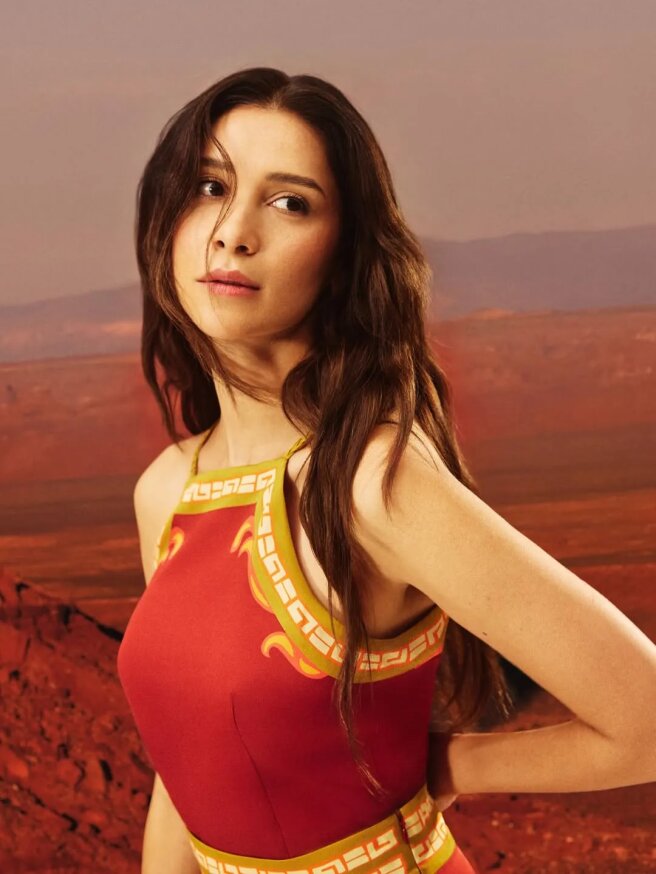 Равшана Куркова для Ololol