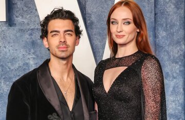 "Twisted the Knife." Joe Jonas Upset by Sophie Turner's Birthday Post for New Boyfriend