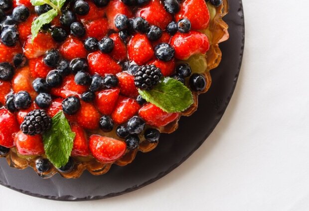 Strawberry cake