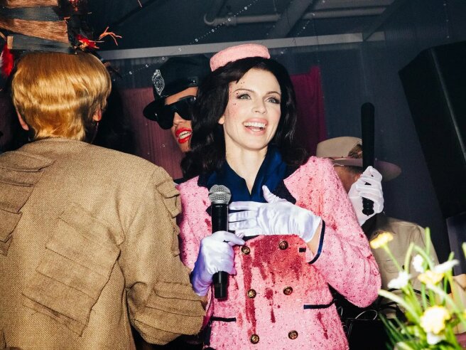 Джулия Фокс