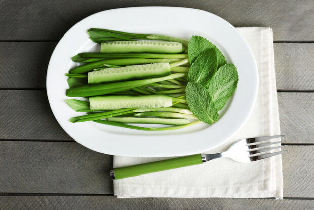 Wild cherry, cucumber and mint salad