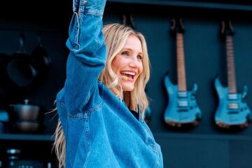 Cameron Diaz in total denim at a music festival