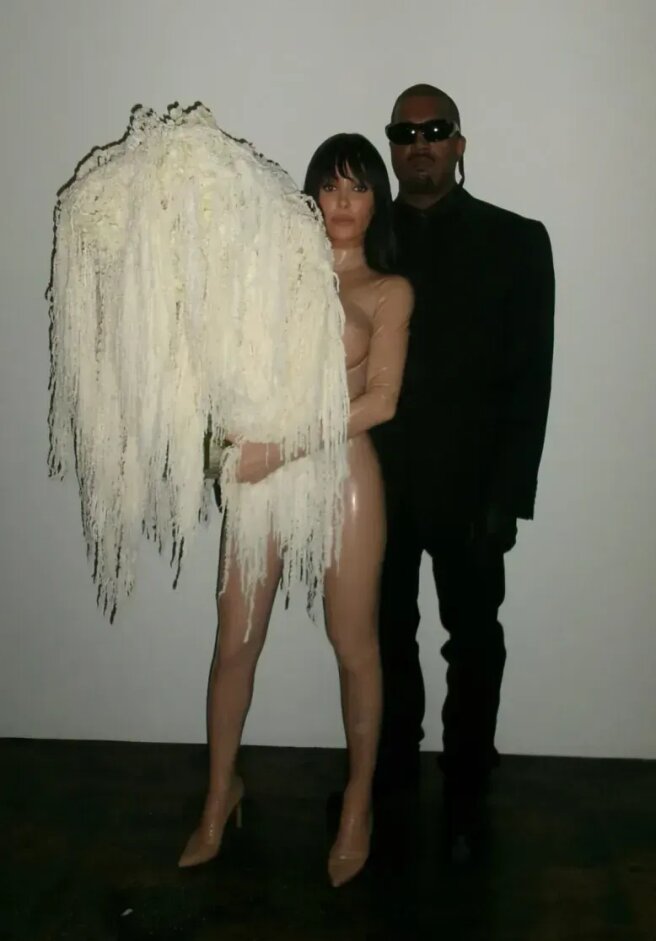  Бьянка Цензори и Канье Уэст