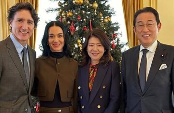 Justin Trudeau and Katy Perry met with the former Japanese Prime Minister