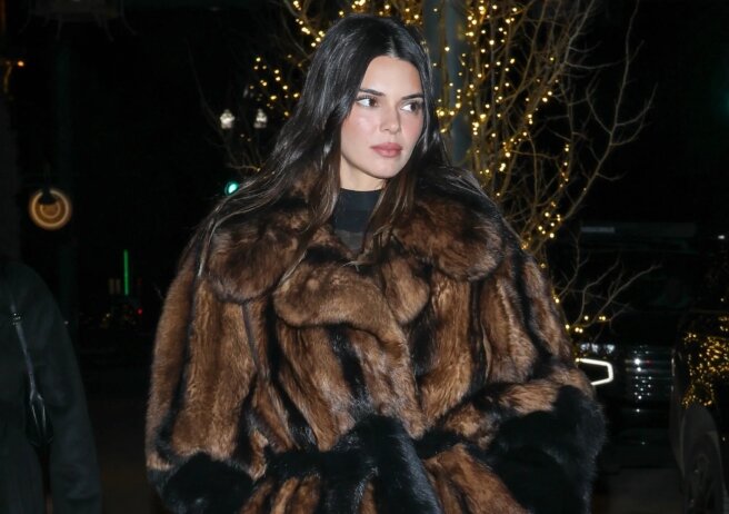 Kendall Jenner walked out with a fur coat in the Slavic bimbo style for 2.5 million rubles