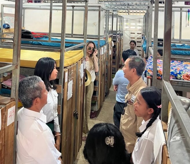 Анджелина Джоли