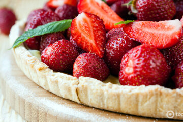 Strawberry pie: a step-by-step recipe for a bright dessert