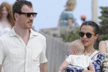 Michael Fassbender and Alicia Vikander with a child were filmed in Ibiza