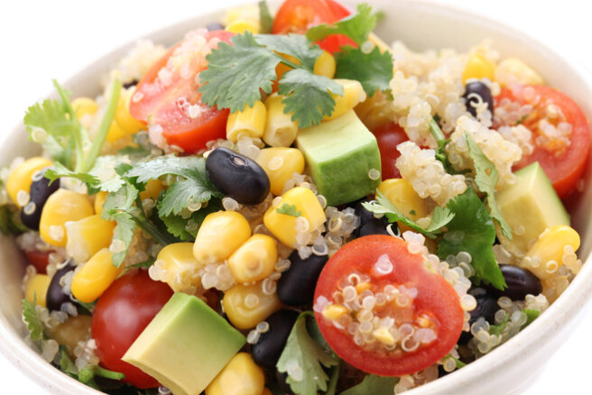 Salad with quinoa and vegetables