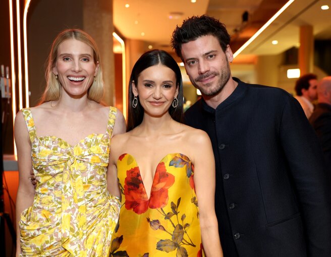 Дри Хемингуэй, Нина Добрев и Франсуа Арно