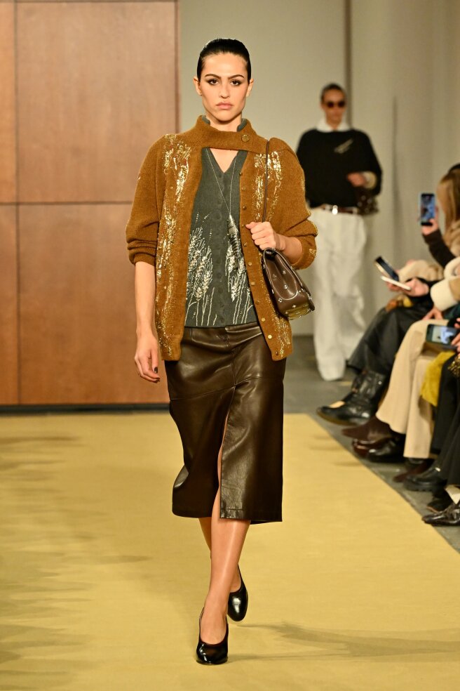 Амелия Грей на показе Tory Burch осень-зима — 2026