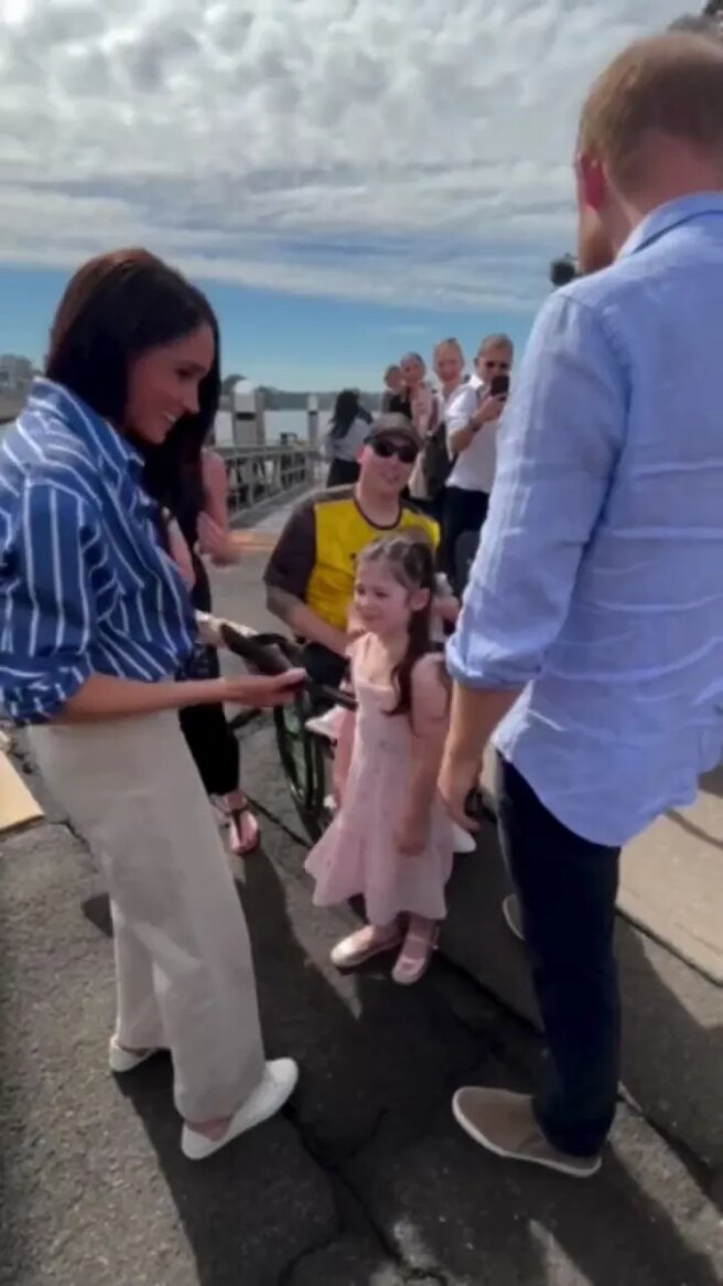 Кадры из видео Меган Маркл