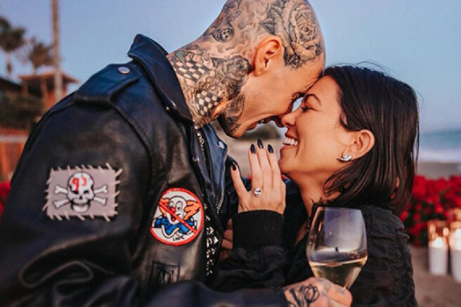 Kourtney Kardashian has published new pictures from her engagement to Travis Barker