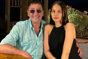 Grigory Leps' 18-year-old fiancee joked about the age difference