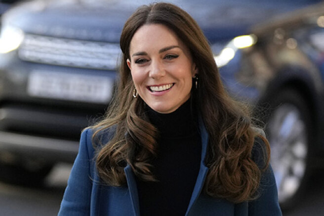 Kate Middleton and Prince William return to royal duties after holidays