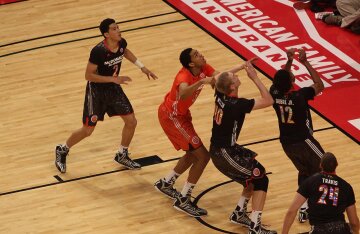Karl-Anthony Towns anticipates a rebound during a 2014 high school all-star game