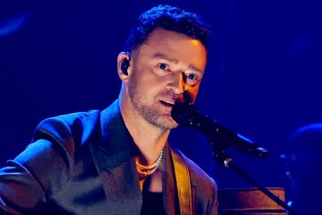 "I Know Sometimes I'm Hard to Love." Justin Timberlake Returns to Stage After DUI Arrest, Speaks Out About Scandal