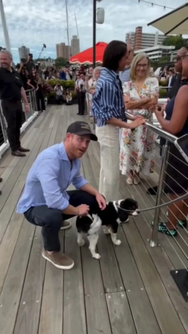 Кадры из видео Меган Маркл