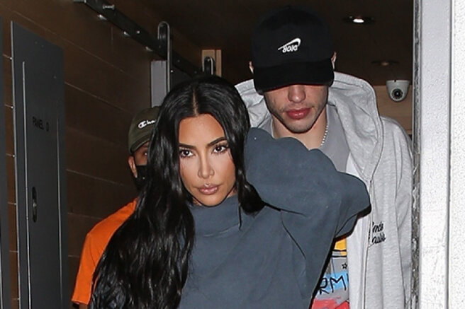 Paparazzi filmed Kim Kardashian and Pete Davidson in an embrace