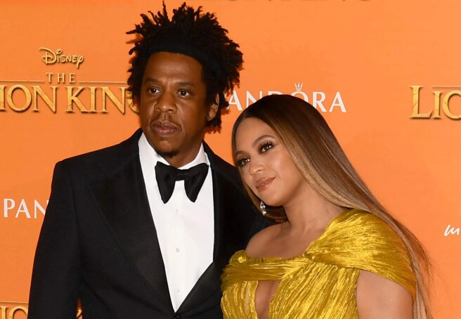 Beyonce's loved ones are pushing her to divorce Jay-Z after he was accused of raping a 13-year-old girl