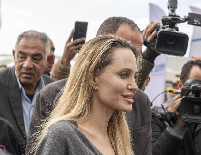 Анджелина Джоли