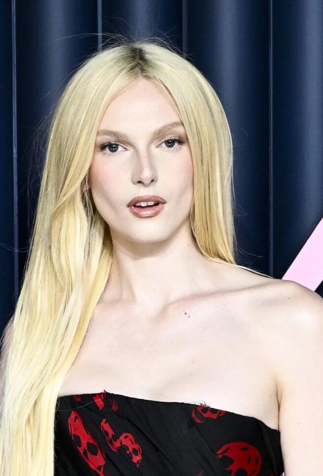 Алекс Консани