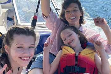Boat trip, waterfalls and barbecue: Milla Jovovich and Paul Anderson with their daughters had a fun day in Vancouver