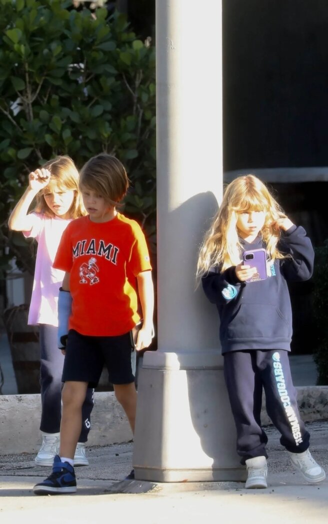 Старшие дети Анны Курниковой и Энрике Иглесиаса