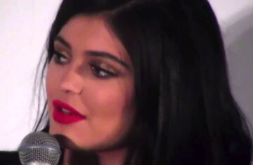 Kylie Jenner posing for a portrait