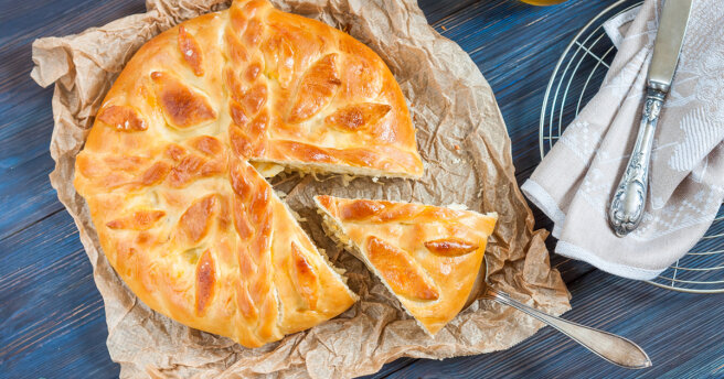 Monastery cabbage pie: a recipe for lazy housewives