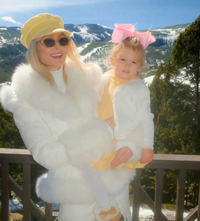 Пэрис Хилтон с дочерью Лондон