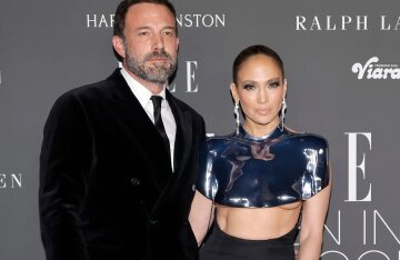 Jennifer Lopez and Ben Affleck have officially put their mansion up for sale