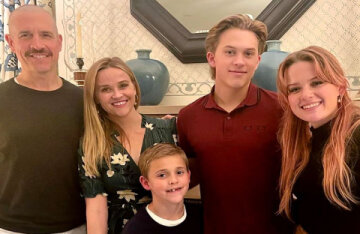 Reese Witherspoon, Nicole Kidman, Julia Roberts and other stars celebrated Thanksgiving