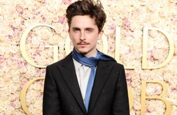 Timothée Chalamet hits the red carpet at the 2025 Golden Globes