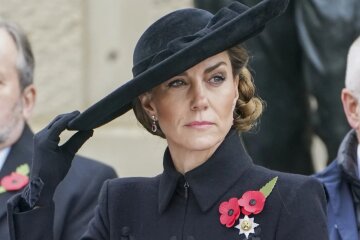 Kate Middleton attended the Armistice Day memorial service.