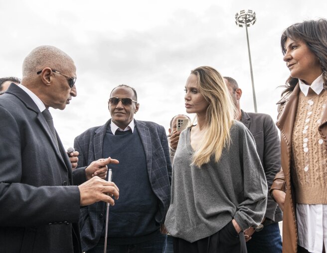 Анджелина Джоли