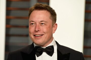 Elon Musk plans to build a "family compound" for his 11 children and their mothers